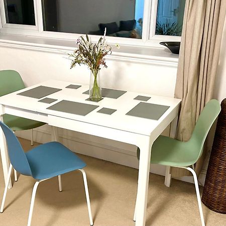 Sea View Family Stay By Beach Gym & Parking บอร์นมัธ ภายนอก รูปภาพ