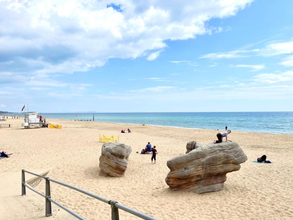 Sea View Family Stay By Beach Gym & Parking บอร์นมัธ ภายนอก รูปภาพ