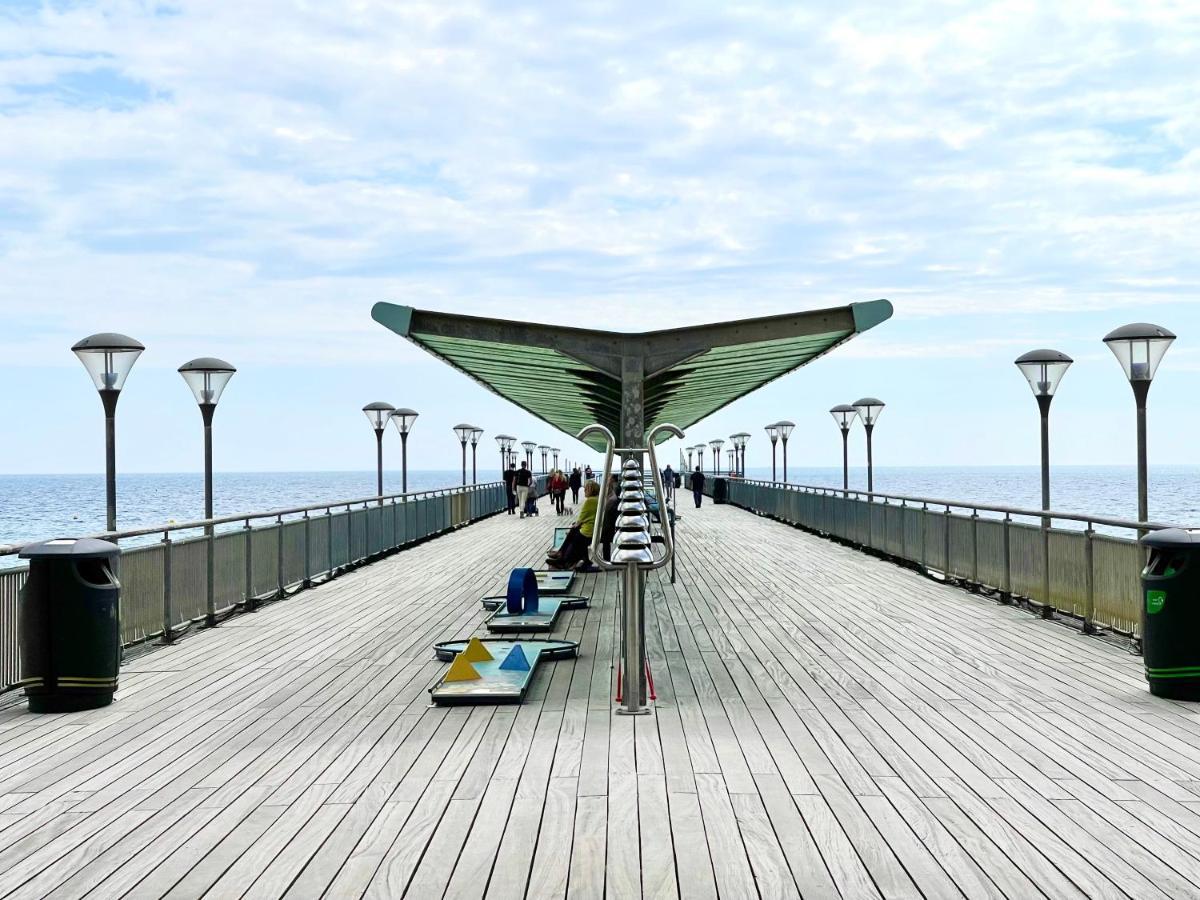 Sea View Family Stay By Beach Gym & Parking บอร์นมัธ ภายนอก รูปภาพ